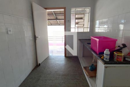 Casa à venda com 340m², 5 quartos e 3 vagas Casa à venda com 340m², 5 quartos e 3 vagasEdícula - Cozinha