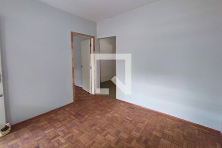 Casa à venda com 340m², 5 quartos e 3 vagas Casa à venda com 340m², 5 quartos e 3 vagasEdícula - Sala