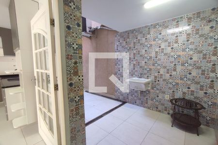 Casa de condomínio à venda com 100m², 3 quartos e 2 vagas Casa de condomínio à venda com 100m², 3 quartos e 2 vagas1º Pav - Área de Serviço