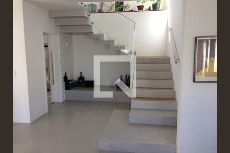 Casa à venda com 450m², 4 quartos e 4 vagas