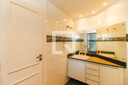 Apartamento à venda com 109m², 4 quartos e 1 vagaBanheiro da Suíte