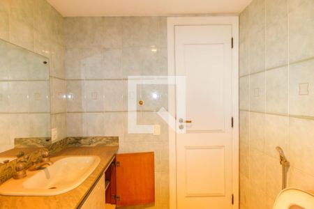 Apartamento à venda com 109m², 4 quartos e 1 vagaBanheiro Social