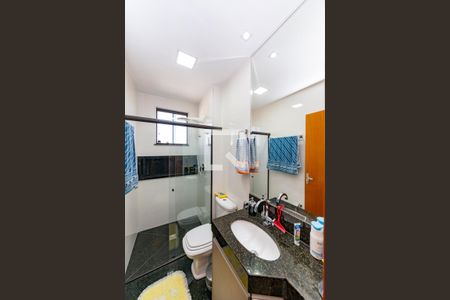 Apartamento à venda com 180m², 3 quartos e 4 vagas Apartamento à venda com 180m², 3 quartos e 4 vagasBanheiro Social