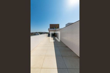 Apartamento à venda com 180m², 3 quartos e 4 vagas Apartamento à venda com 180m², 3 quartos e 4 vagasVaranda