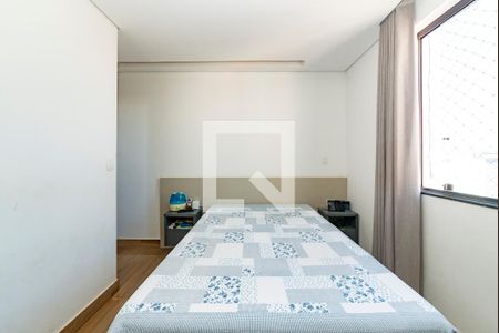 Apartamento à venda com 180m², 3 quartos e 4 vagas Apartamento à venda com 180m², 3 quartos e 4 vagasSuíte