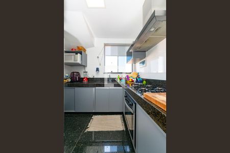 Apartamento à venda com 180m², 3 quartos e 4 vagas Apartamento à venda com 180m², 3 quartos e 4 vagasCozinha