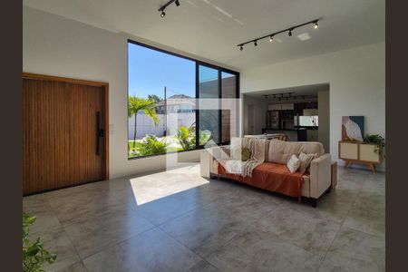 Sala de casa de condomínio para alugar com 4 quartos, 280m² em Vargem Grande, Rio de Janeiro