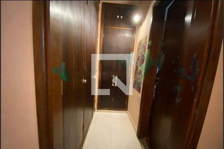 Casa à venda com 234m², 3 quartos e 4 vagas