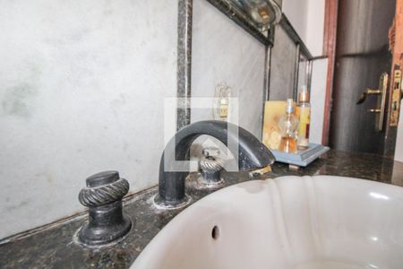 Casa à venda com 240m², 3 quartos e 3 vagas Casa à venda com 240m², 3 quartos e 3 vagasBanheiro