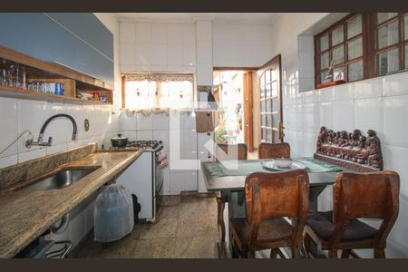 Casa à venda com 240m², 3 quartos e 3 vagas Casa à venda com 240m², 3 quartos e 3 vagasCozinha