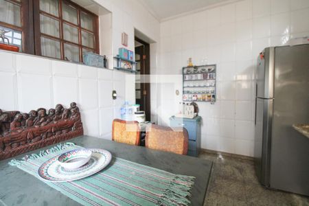 Casa à venda com 240m², 3 quartos e 3 vagas Casa à venda com 240m², 3 quartos e 3 vagasCozinha