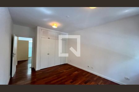 Apartamento à venda com 310m², 3 quartos e 2 vagas Apartamento à venda com 310m², 3 quartos e 2 vagasQuarto 2