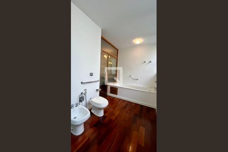 Apartamento à venda com 310m², 3 quartos e 2 vagas Apartamento à venda com 310m², 3 quartos e 2 vagasQuarto 3