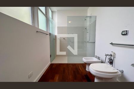 Apartamento à venda com 310m², 3 quartos e 2 vagas Apartamento à venda com 310m², 3 quartos e 2 vagasQuarto 3