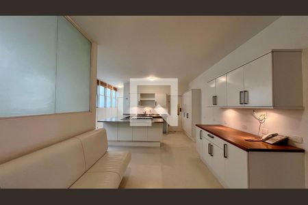 Apartamento à venda com 310m², 3 quartos e 2 vagas Apartamento à venda com 310m², 3 quartos e 2 vagasCozinha