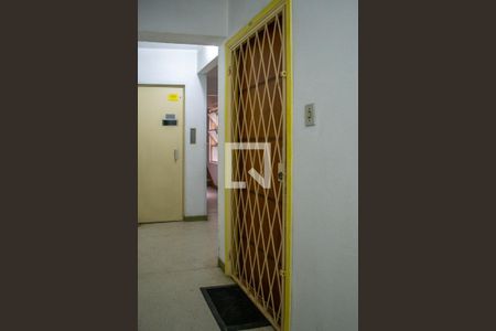 Apartamento à venda com 32m², 1 quarto e sem vagaPorta do apartamento