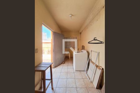 Casa à venda com 170m², 3 quartos e 2 vagas Casa à venda com 170m², 3 quartos e 2 vagasÁrea de Serviço