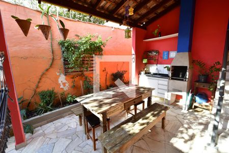 Casa à venda com 118m², 2 quartos e 1 vagaChurrasqueira