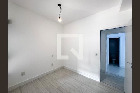 Apartamento à venda com 162m², 3 quartos e 3 vagasSuíte 1