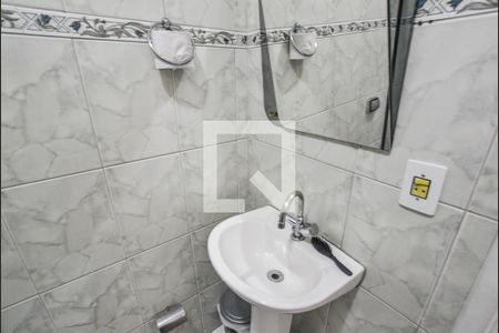 Casa à venda com 192m², 3 quartos e 3 vagasBanheiro 2