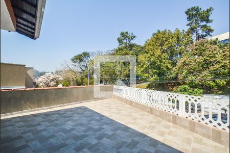 Casa à venda com 192m², 3 quartos e 3 vagasVaranda