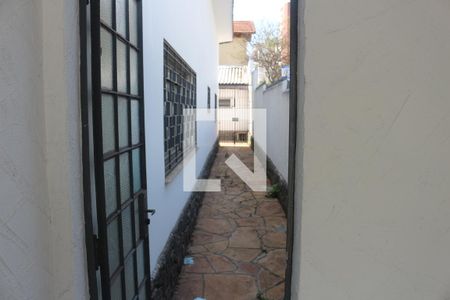 Casa à venda com 180m², 2 quartos e 2 vagasQuintal