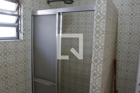 Casa à venda com 180m², 2 quartos e 2 vagasBanheiro 1