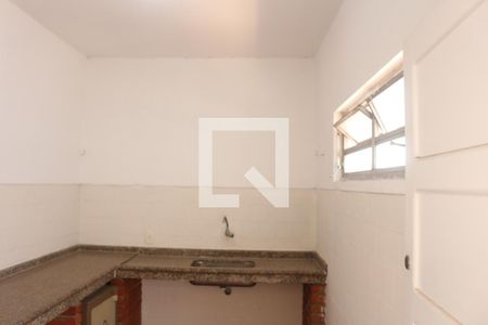 Casa à venda com 180m², 2 quartos e 2 vagasÁrea de Serviço