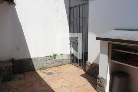 Casa à venda com 180m², 2 quartos e 2 vagasQuintal