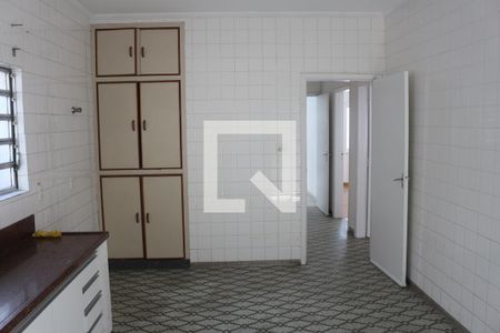 Casa à venda com 180m², 2 quartos e 2 vagasCozinha