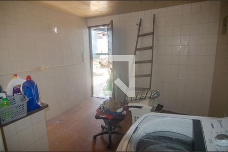 Casa à venda com 180m², 4 quartos e 2 vagasÁrea de Serviço