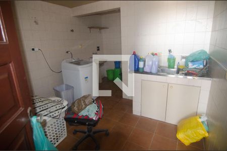 Casa à venda com 180m², 4 quartos e 2 vagasÁrea de Serviço