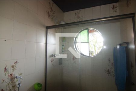 Casa à venda com 180m², 4 quartos e 2 vagasBanheiro 2