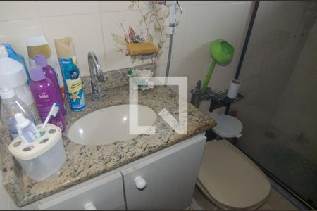Casa à venda com 180m², 4 quartos e 2 vagasBanheiro 2