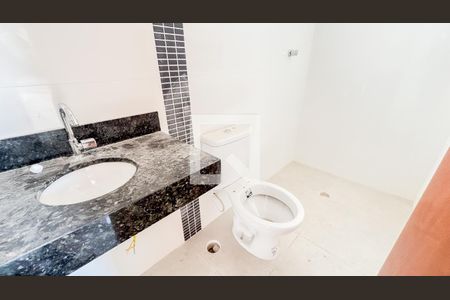 Apartamento à venda com 86m², 2 quartos e 2 vagas Apartamento à venda com 86m², 2 quartos e 2 vagasBanheiro