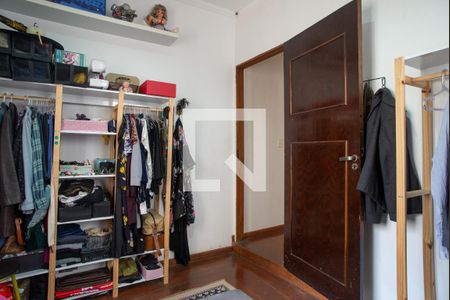 Casa à venda com 230m², 4 quartos e 2 vagas Casa à venda com 230m², 4 quartos e 2 vagasQuarto 4