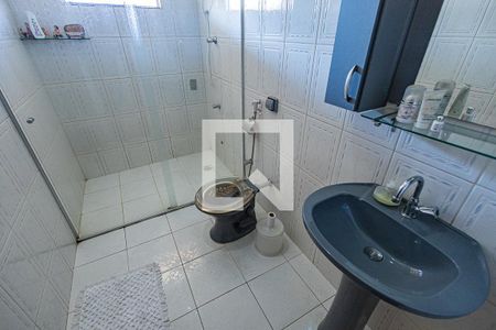 Casa à venda com 350m², 3 quartos e 2 vagas Casa à venda com 350m², 3 quartos e 2 vagasSuite