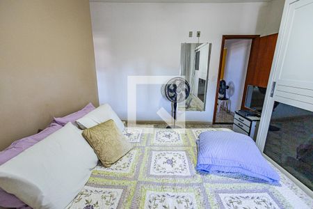 Casa à venda com 350m², 3 quartos e 2 vagas Casa à venda com 350m², 3 quartos e 2 vagasQuarto 3 / suite