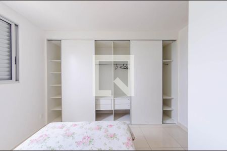 Apartamento à venda com 95m², 2 quartos e 3 vagasSuíte