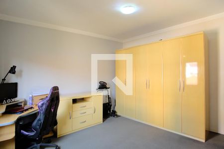 Casa à venda com 255m², 4 quartos e 8 vagasSuíte 2