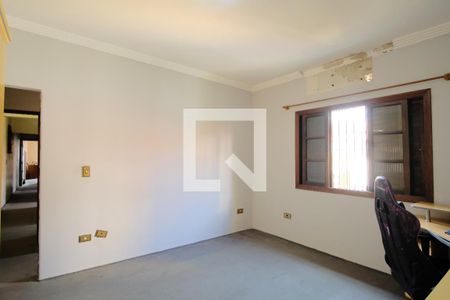 Casa à venda com 255m², 4 quartos e 8 vagasSuíte 2