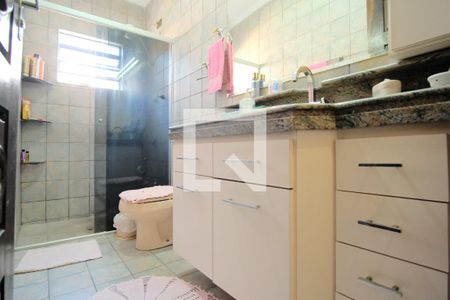 Casa à venda com 255m², 4 quartos e 8 vagasBanheiro Social