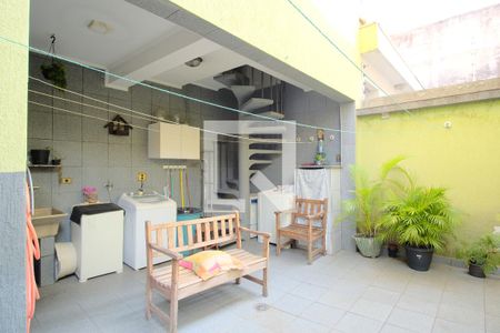 Casa à venda com 255m², 4 quartos e 8 vagasQuintal