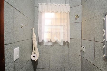 Casa à venda com 255m², 4 quartos e 8 vagasBanheiro de serviço