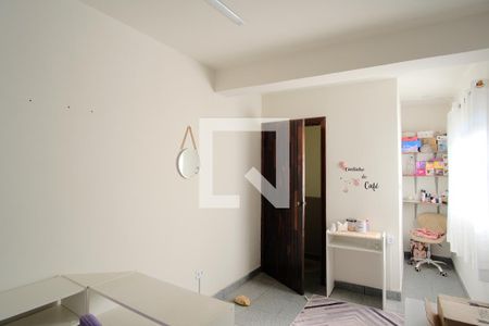 Casa à venda com 255m², 4 quartos e 8 vagasQuarto de Serviço