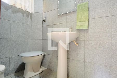 Casa à venda com 255m², 4 quartos e 8 vagasBanheiro de serviço