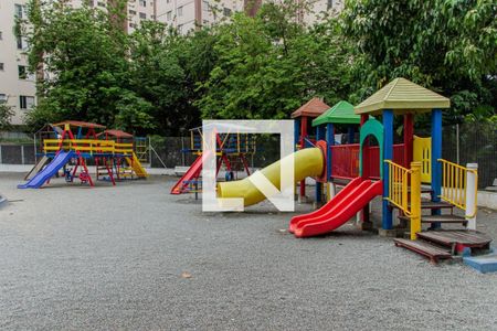 Apartamento para alugar com 51m², 2 quartos e 1 vaga Apartamento para alugar com 51m², 2 quartos e 1 vagaÁrea comum - Playground
