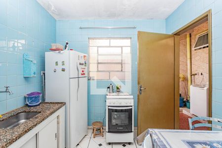 Casa à venda com 136m², 2 quartos e 2 vagas Casa à venda com 136m², 2 quartos e 2 vagasCozinha da edicula