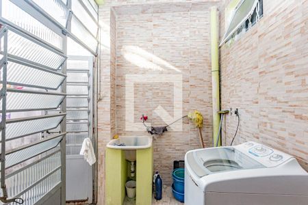 Casa à venda com 136m², 2 quartos e 2 vagas Casa à venda com 136m², 2 quartos e 2 vagasÁrea de Serviço