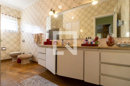 Casa à venda com 910m², 3 quartos e 4 vagas Casa à venda com 910m², 3 quartos e 4 vagasBanheiro social